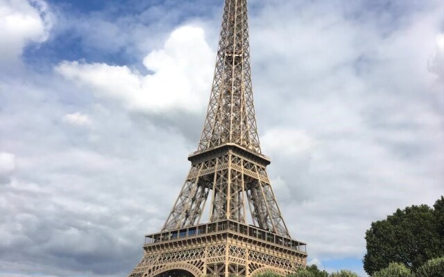 Cambronne Tour Eiffel