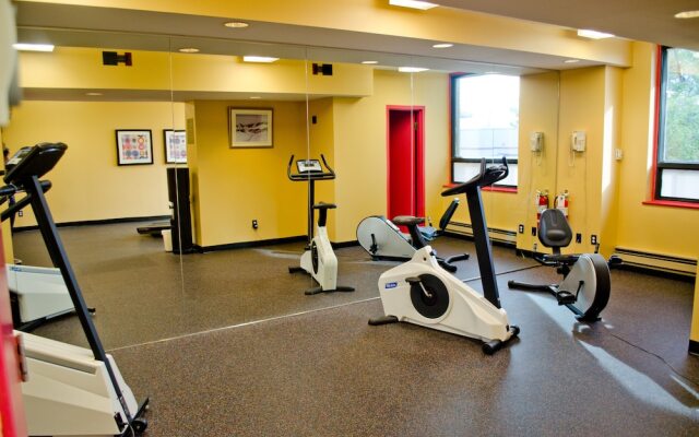 Travelodge Hotel Montreal Airport