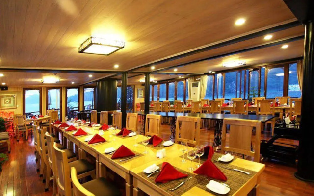 Pelican Halong Cruise