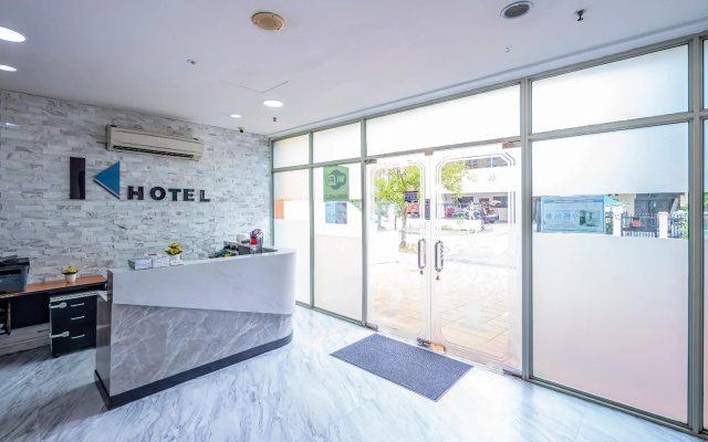 K Hotel 12 – Lobby – Singapore