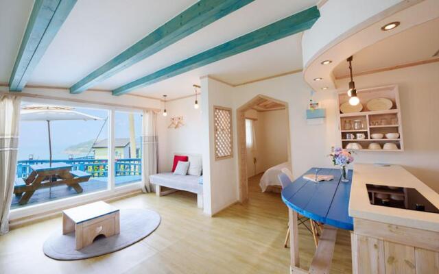 Namhae Gooreum Yeolmae Pension