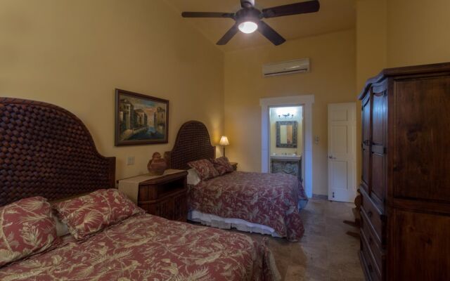 Ocean View 4BR Villa Steps From Cabo: Villa Haydee