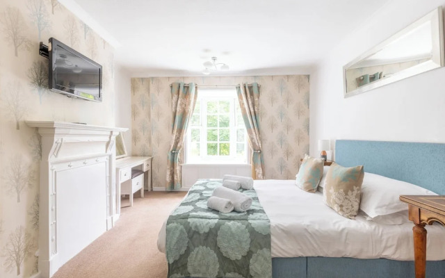 Village House - North East Escapes