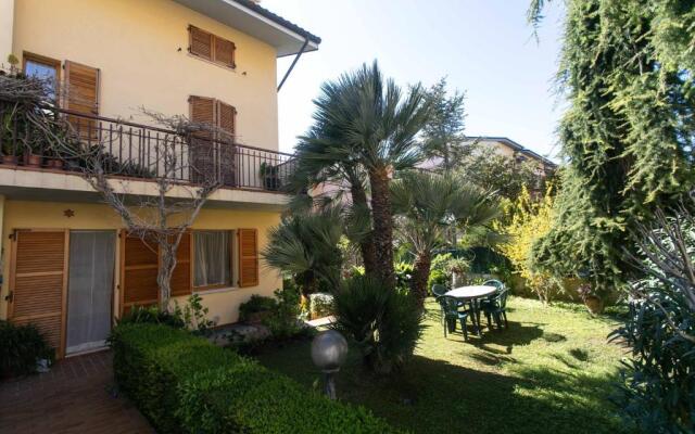 N43 - Numana, bilocale con giardino