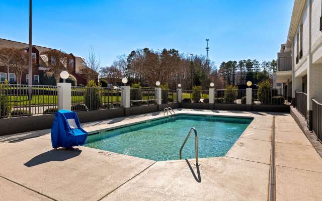 Quality Inn & Suites Matthews - Charlotte