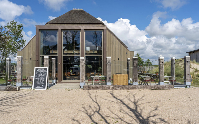 Modern holiday home in Callantsoog with garden
