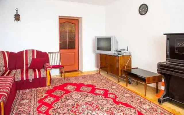 Lavra-Arsenal Apartment