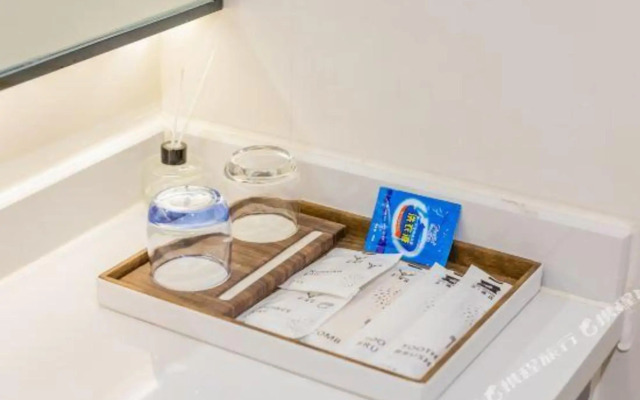 Yunji Apartment (Foshan Lehui Mansion Branch)