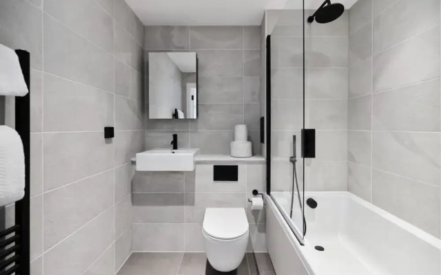 The Tottenham Wonder - Pleasing 2bdr Flat With Balcony