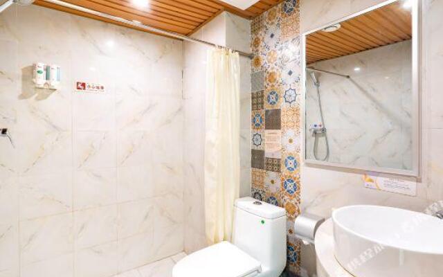 Yayue Hotel (Jinan Qilu Hospital Quancheng Square store)