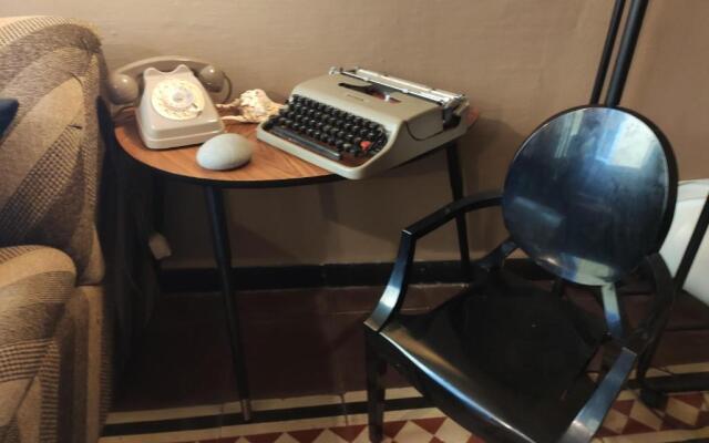 Via Verdi 5, Gli Affreschi