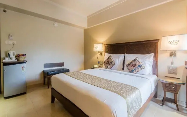 OYO Premium NH 8 Dahisar Mumbai
