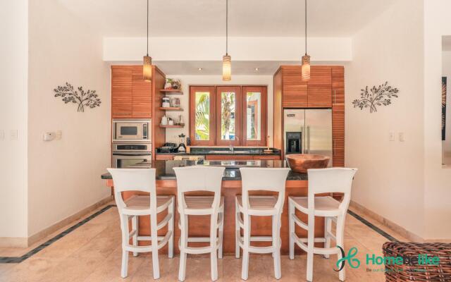 Private Pool Tropical Villa at Green Village B87