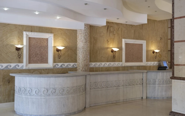 Atlantica Princess Hotel