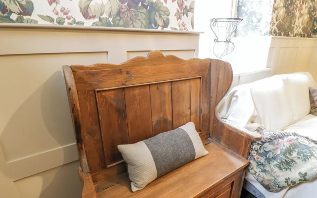 Trefoil Cottage