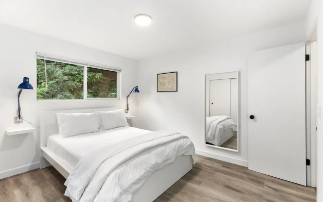 Beacon Hill Retro - Central Location