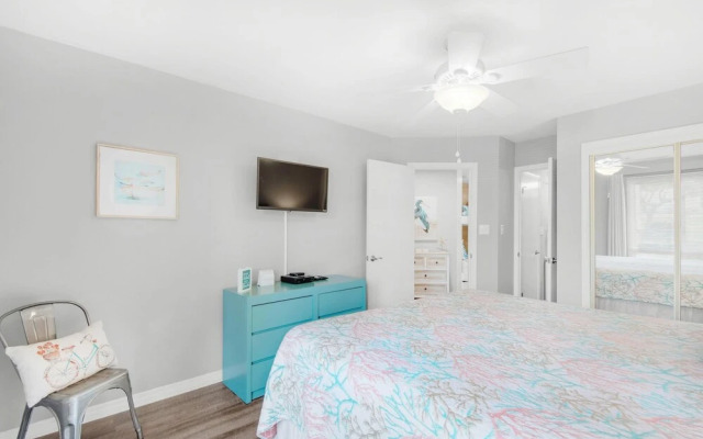 Seascape Lakefront Villas 128- Retreat Yourself