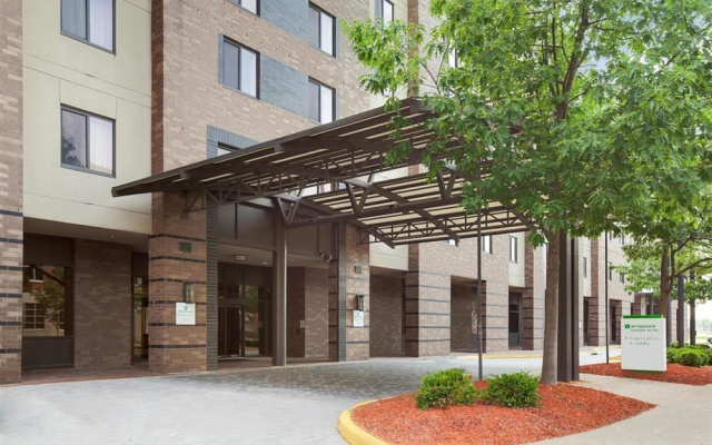 Lafayette Yard Hotel & Conference Center