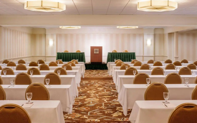 Wyndham Providence Airport
