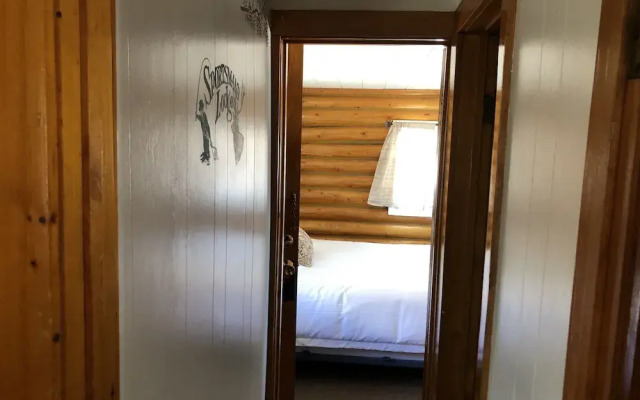 Sportsmans Lodge