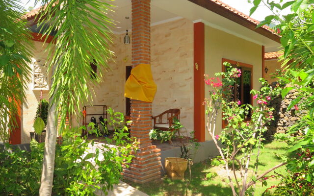 Amed Harmony Cafe and Bungalows