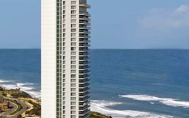 Island Suites Hotel