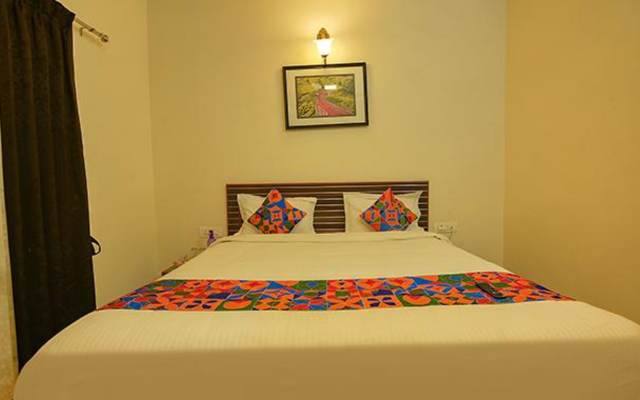FabHotel Greenwood Stays