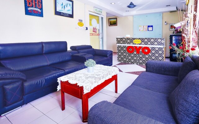 OYO 90486 Station Hotel