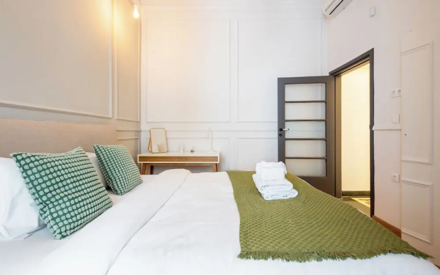 Meadows - Luxury 3-Bedroom Apt in Athens