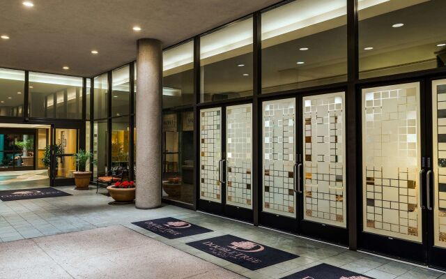 DoubleTree Suites by Hilton Phoenix