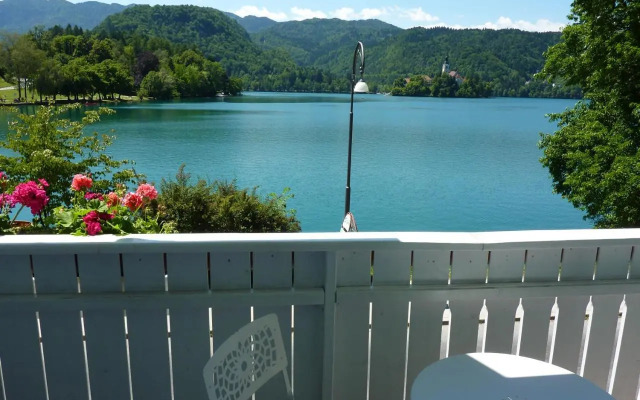 B&B Pletna a Double Lake-View Room