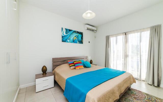 Beachcove Apt 9 in Pereybere