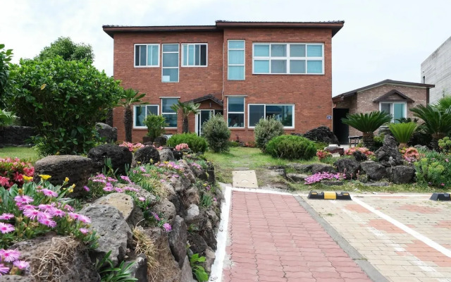 Jeju Ophirhouse Pension