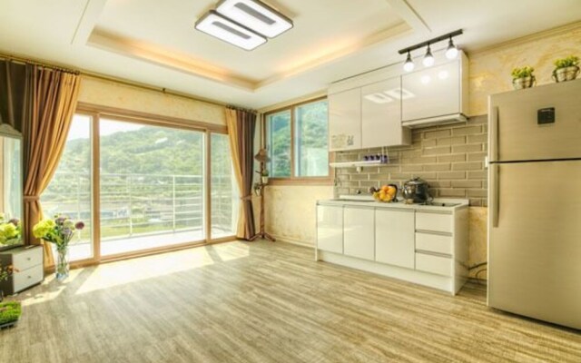 Hadong Hwagaesongi Pension