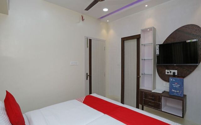 Oyo 11422 Green Edge Regency