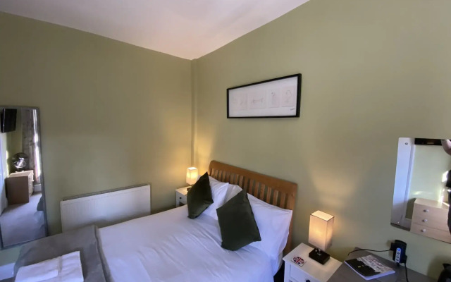 Grosvenor Place Guest House