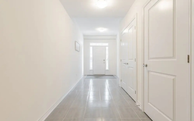 Extravagant Brand New Town House