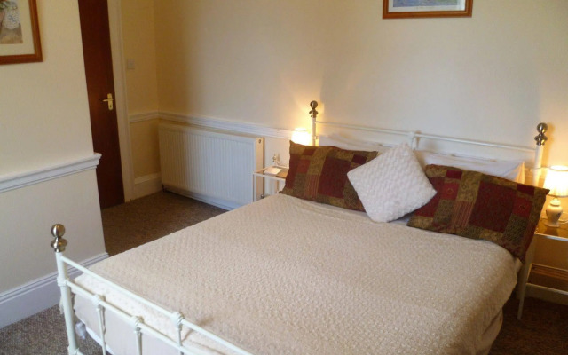 Aberllynfi House