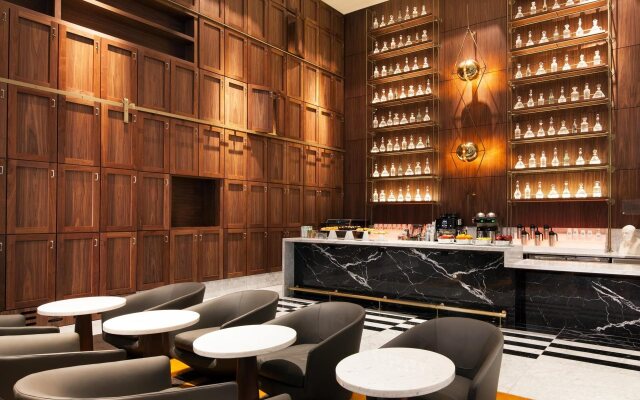 Sheraton Grand Los Angeles