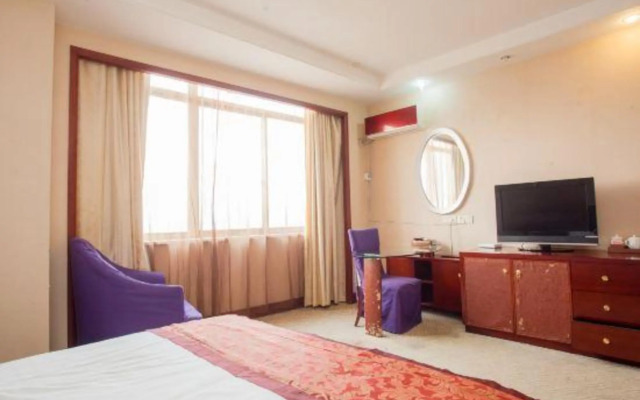 Shore River Holiday Hotel