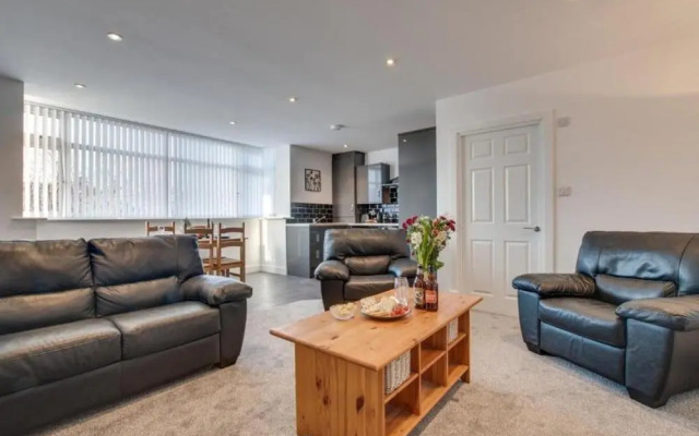 Jackson Court Apartments, Marske