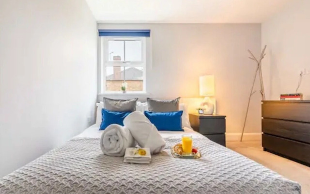 Super Luxe Central Maidenhead Apartment