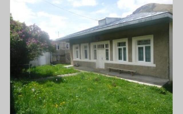 Guest House on Chavchavadze str.