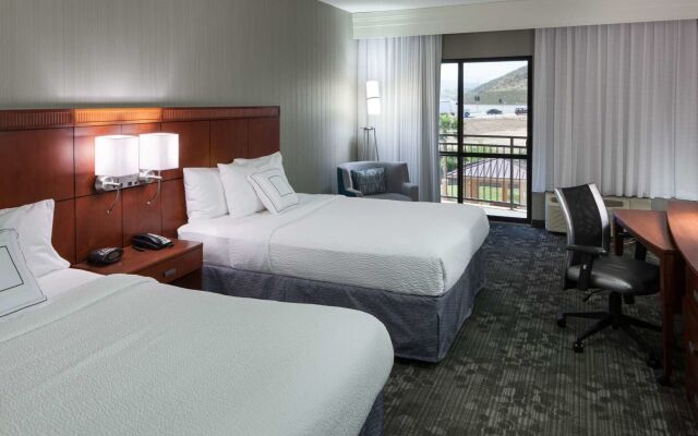 Courtyard Santa Clarita