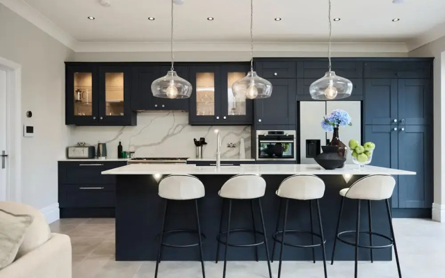 The Roehampton Place - Elegant 5bdr House With Garden Parking