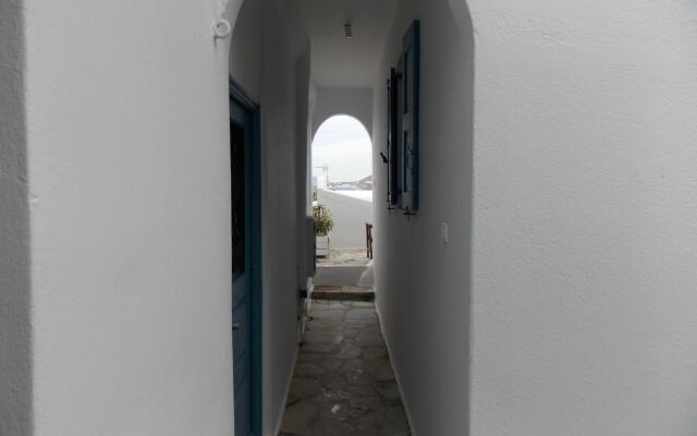Studios and Suites Rania
