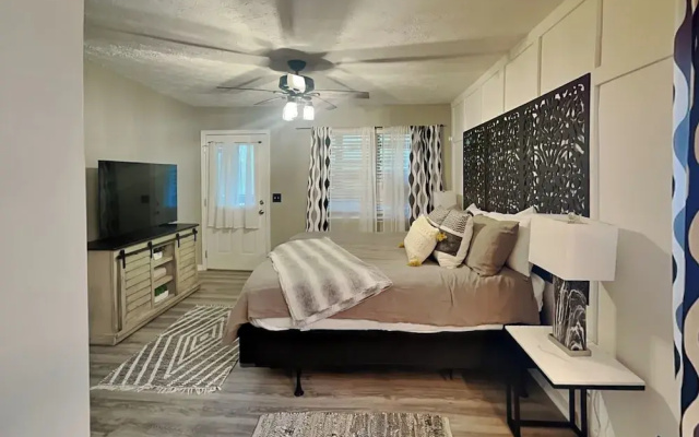 Hilltop Hideaway by Jackson Mountain Rentals