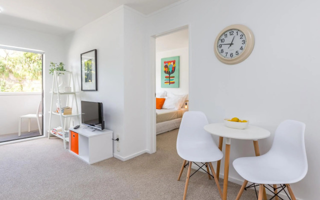 Peaceful apartment at Victoria Park