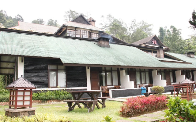 Puncak Pass Resort