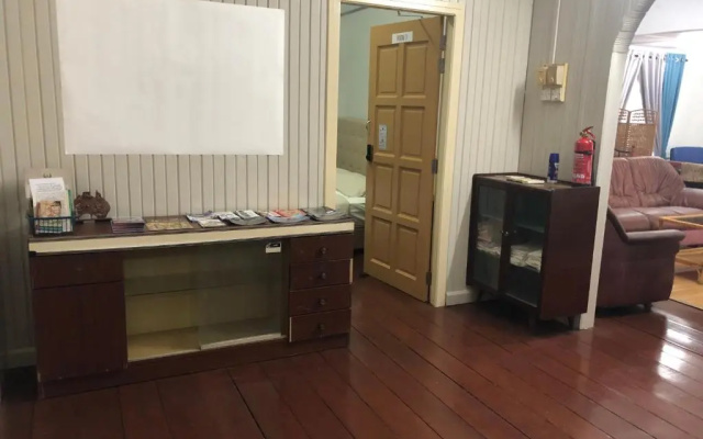 Complete 3-bedroom house with private bathrooms.